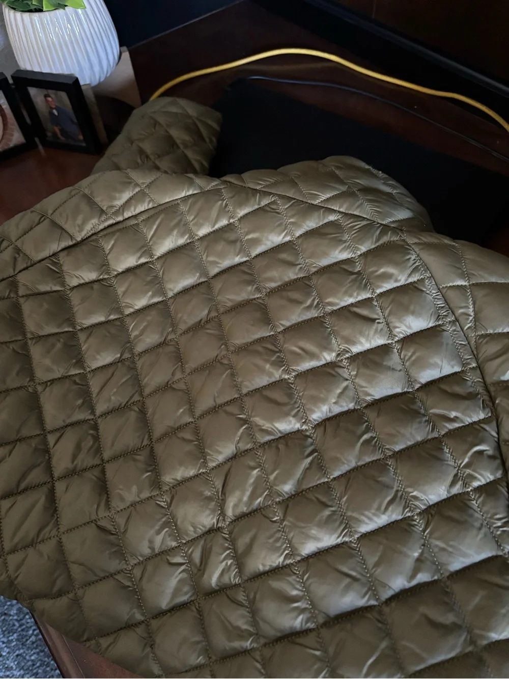New condition. Athleta whisper featherless jacket.